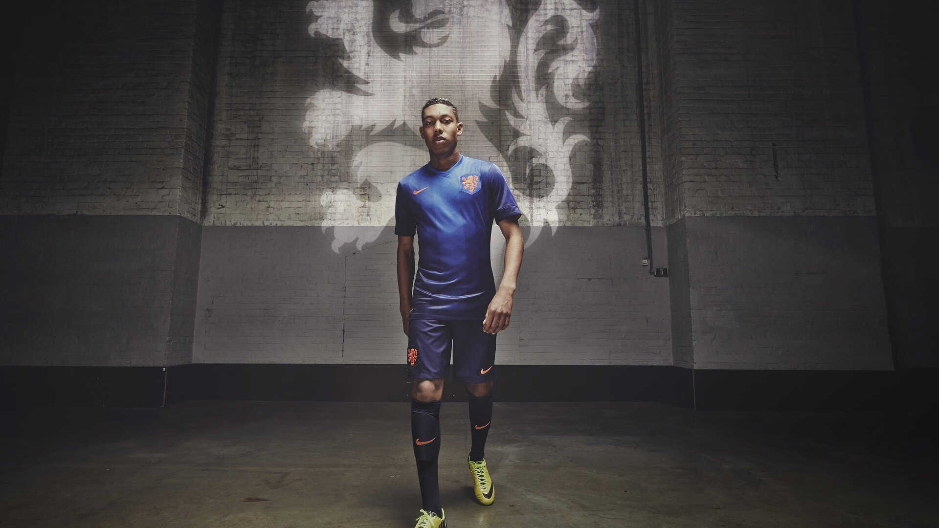 曼联主场五球大胜士气爆棚，曼联主场五球大胜士气爆棚视频