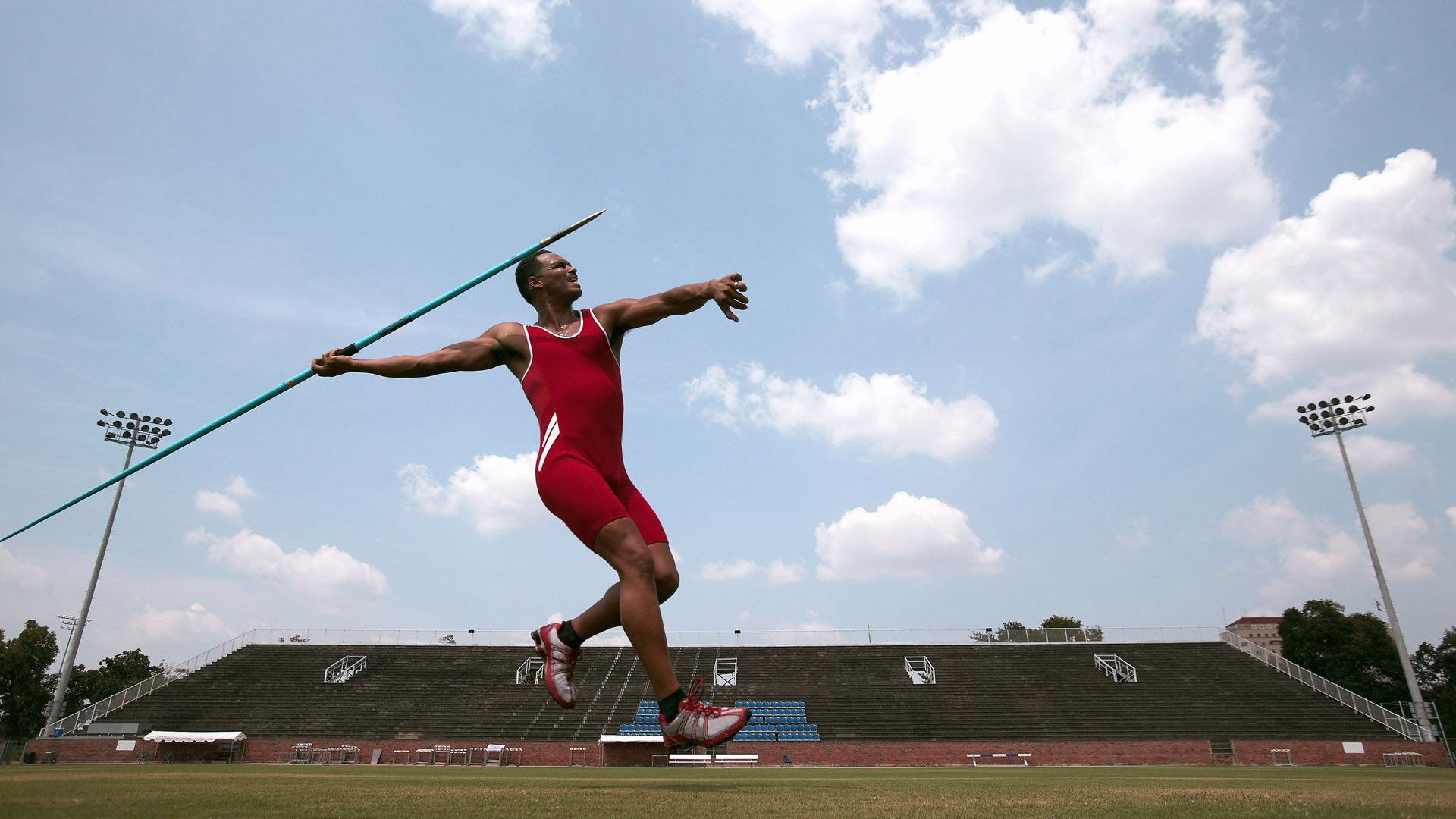 开云体育全站app下载优惠-意大利反曲弓选手在2024年世界射箭锦标赛中表现出色，进口十大反曲弓箭